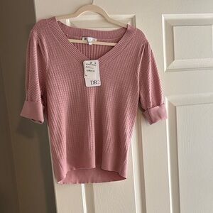 DR2 Dusty Rose Knit V-Neck Short Sleeve Sweater